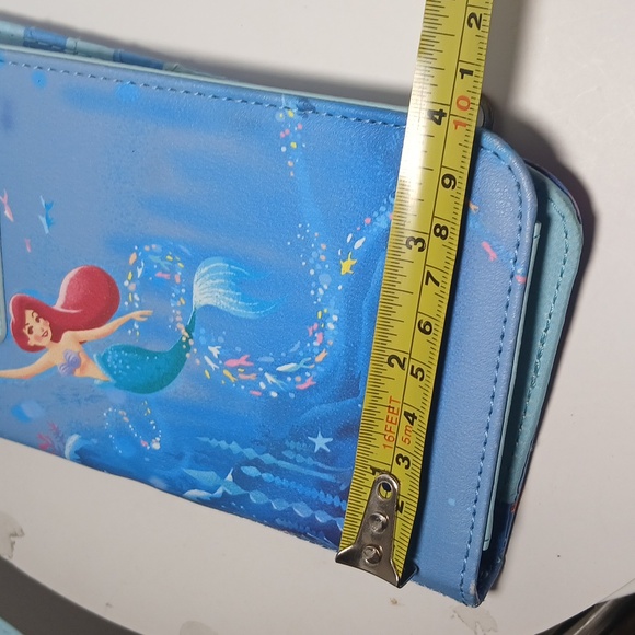 Loungefly Little Mermaid Ariel and Sisters tech wallet - Picture 6 of 6